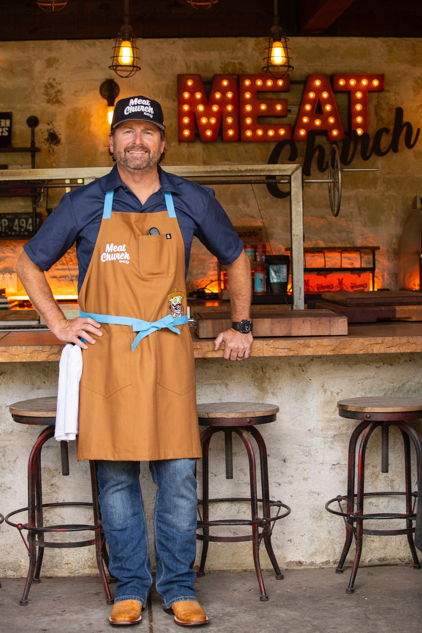 hedley-and-bennett-meat-church-apron-duck-tan-s3 image_912805a7-8b3f-48b2-8698-64cb1afdc18a.jpg